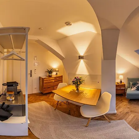 Musikviertel Zentrum Sued - Zentral Und Dennoch Ruhig * لبسيا